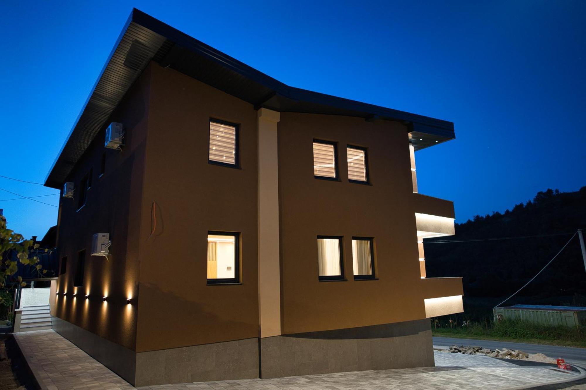 Sm Exclusive Apartments Visoko Exteriör bild